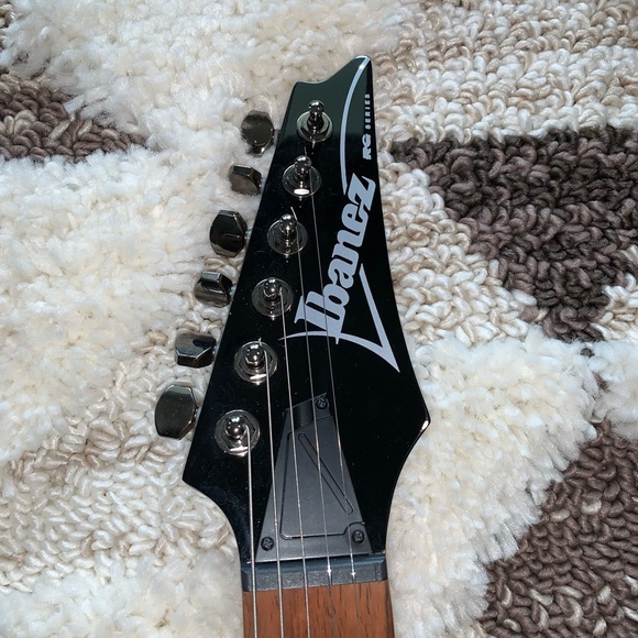 Ibanez 6 string electric guitar - Picture 4 of 7